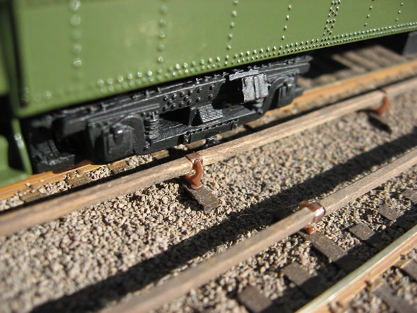 Double track interlocking signal